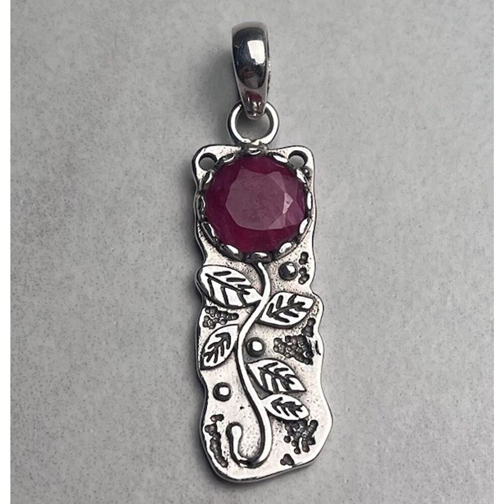 Elegant sterling Silver and Red Pendant